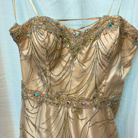 Halter Rhinestone sparkle and fun Cachet size 12 - Picture 5 of 5